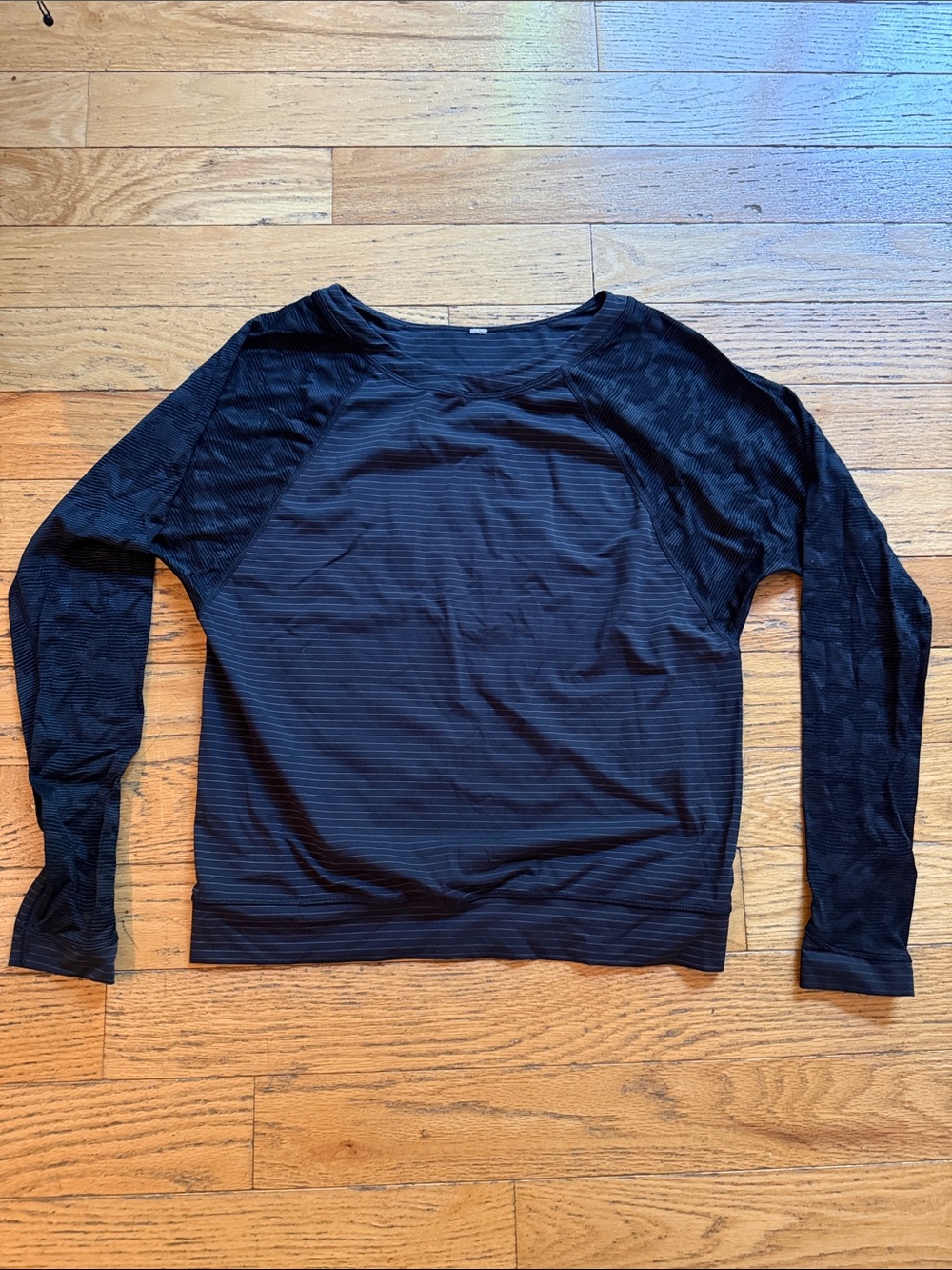 Lululemon Run for Days Women’s Top - size 10